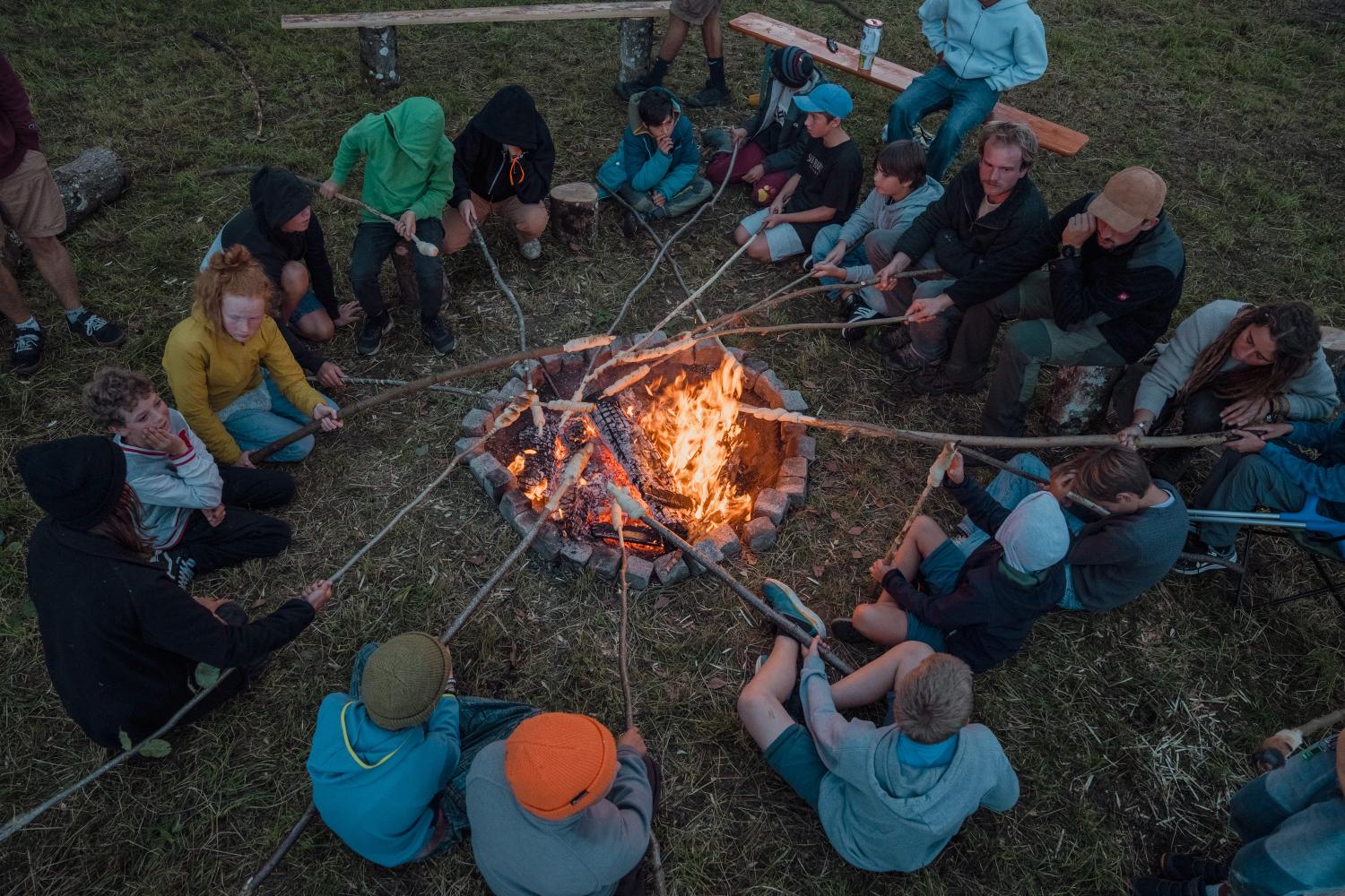 Lagerfeuer beim FRB Adventure Camp